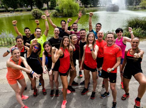Team ASICS FrontRunner Team ASICS FrontRunner
