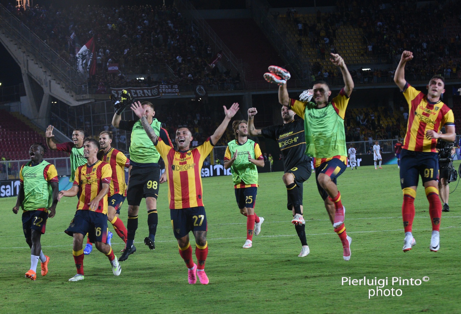 Lecce esultanza 2023 24