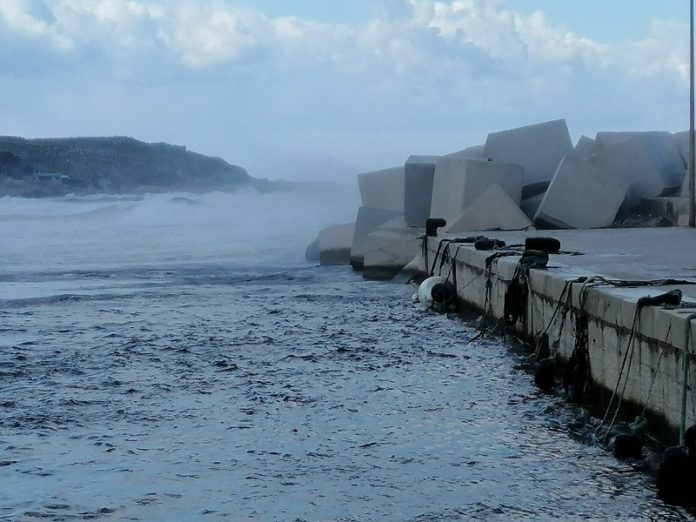 mareggiate_molo_bonagia