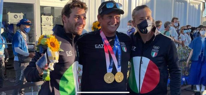 Ruggiero Tita, Gabriele Bruni e Caterina Banti con l'oro olimpico
