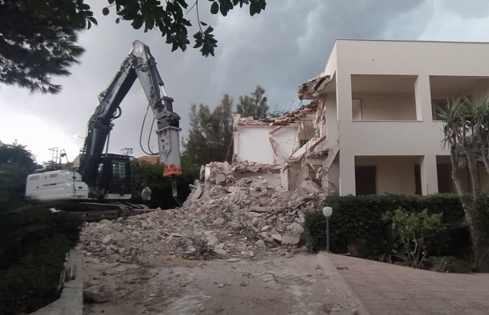 demolizioni-pizzolungo-case-abusive