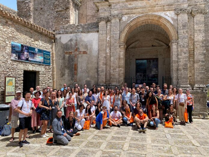 ERICE, FEM, Corso Cristallografia 2022, 2 (2)