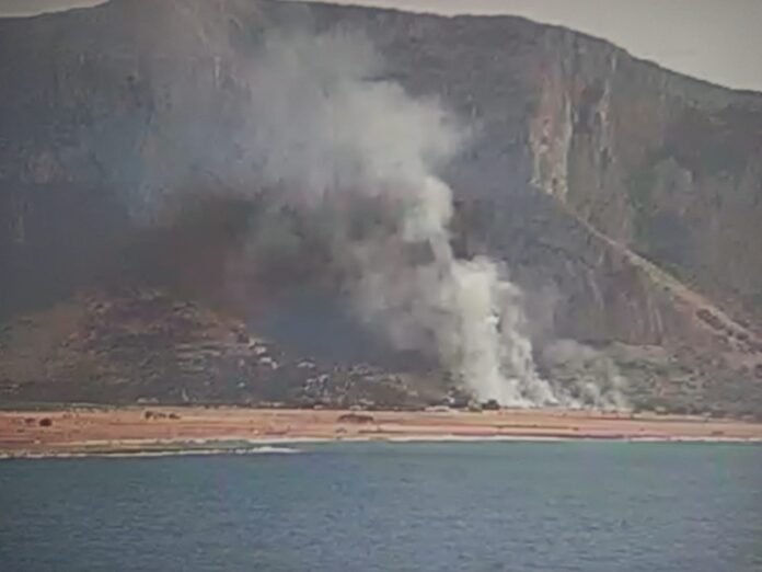 incendio-frassino-golfo-macari