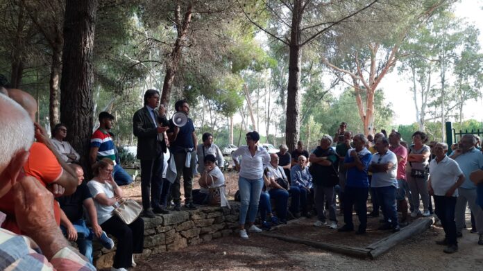 intervento sindaco Castiglione protesta agricoltori contro calo prezzi olive_ diga Delia 05.10.2022