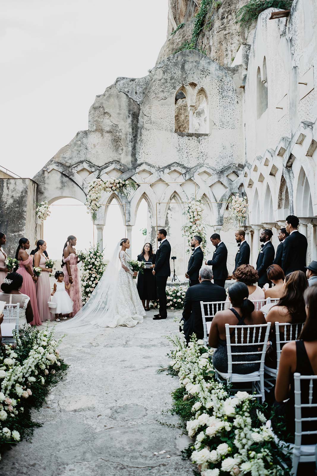A stylish wedding in a historic cloister on the Amalfi Coast :: 19