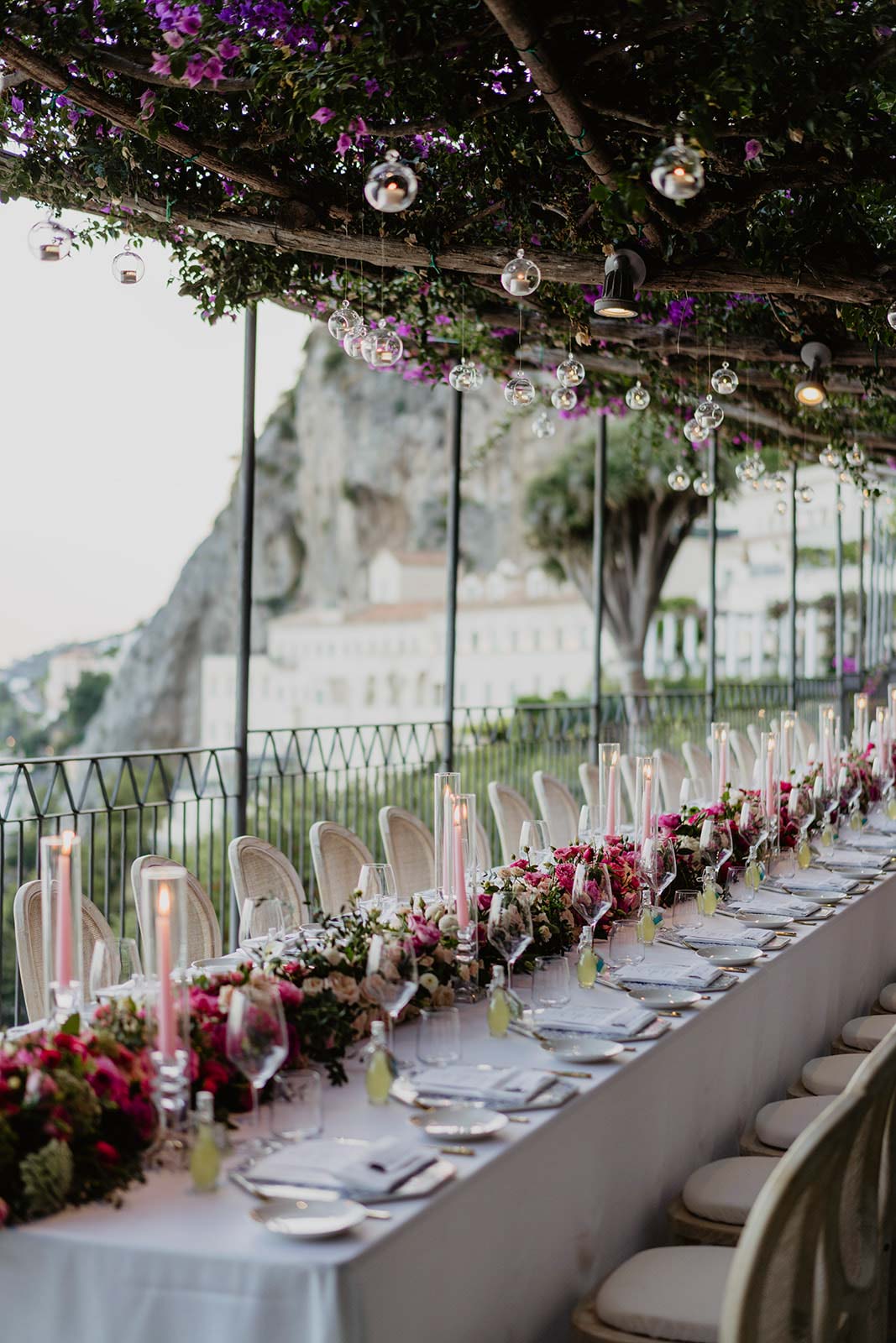 A stylish wedding in a historic cloister on the Amalfi Coast :: 29