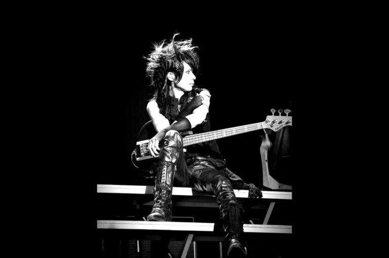 Gli X Japan rilasciano una dichiarazione che conferma la scomparsa del membro della band Heath