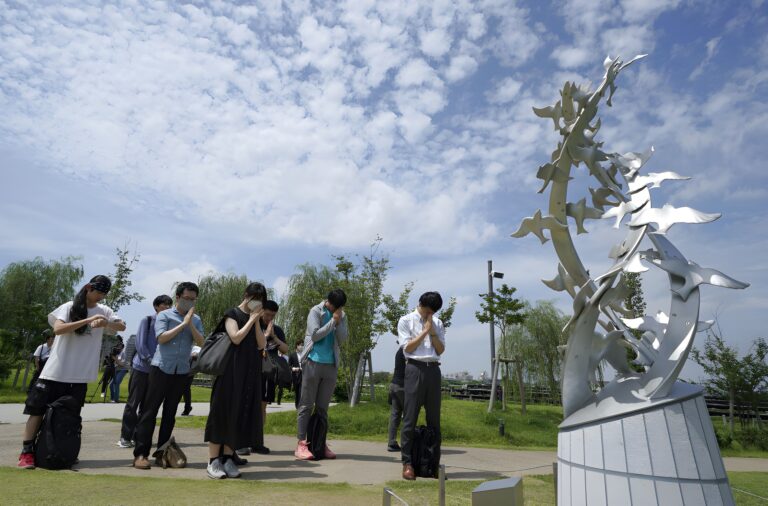 Kyoto Animation ricorda le 36 vittime dell’incendio del 2019; ancora nessun verdetto definitivo per l’assassino