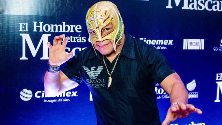 Rey Misterio Senior, l’ultimo saluto a una leggenda del wrestling messicano