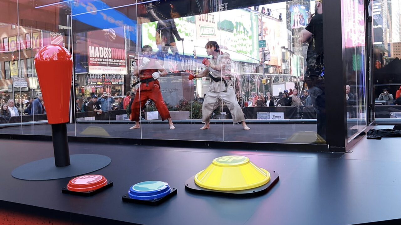 Un gigantesco cabinato di Street Fighter invade Times Square