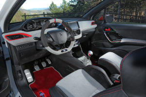 Peugeot 208 GTiNOVE (10)