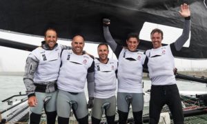 Alinghi festeggia la vittoria dell'Act2 dell'Extreme Sailing Series 