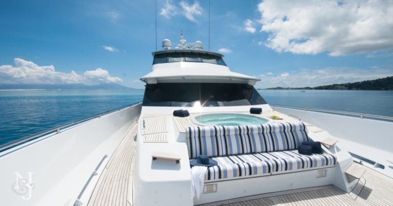 yacht dreamtime