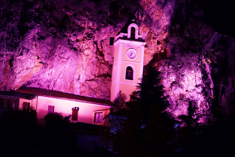 il Santuario Madonna della Grotta a Praia a Mare 2