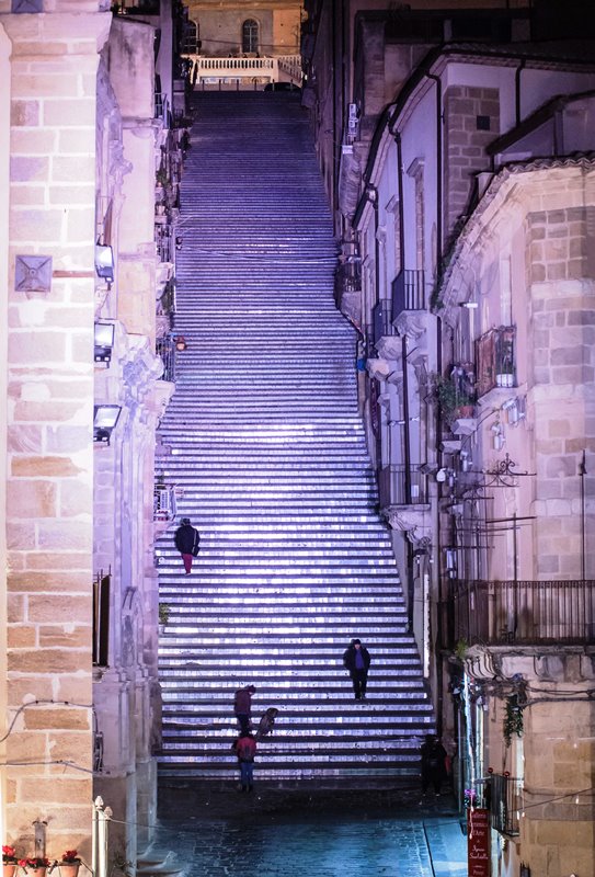 la Scalinata di Santa Maria del Monte a Caltagirone - 1