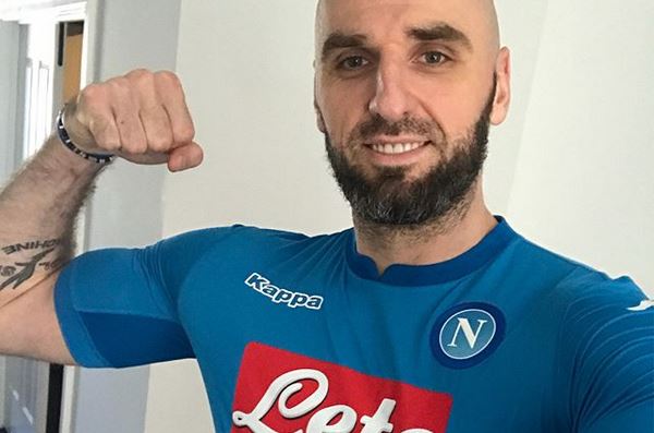 Marcin Gortat maglia Napoli (1)