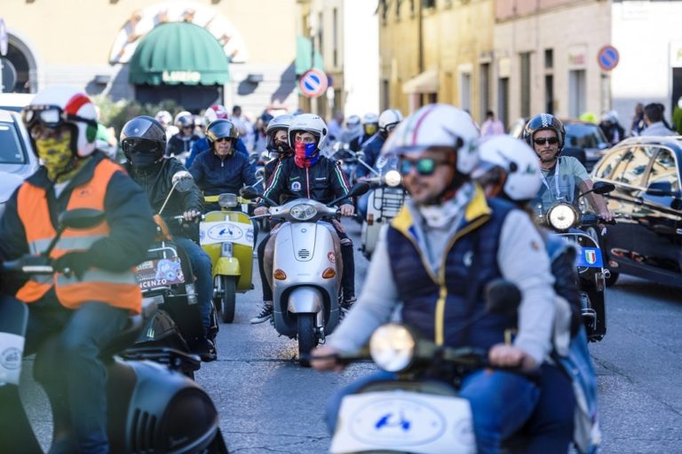 Vespa Color Days