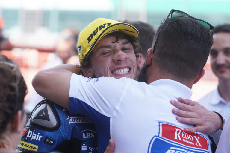 bezzecchi Moto3 Mugello, Gara: Vince Martin di un soffio su Bezzecchi e Di Giannantonio