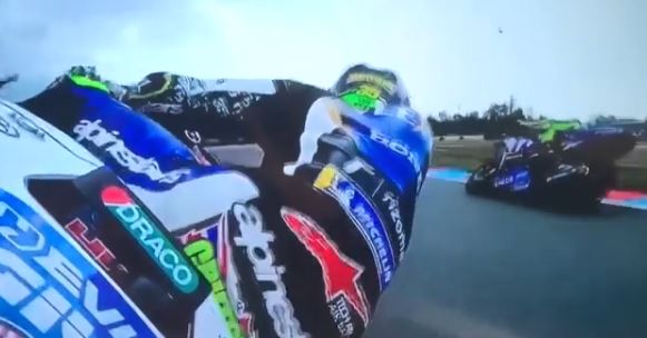 sorpasso valentino rossi crutchlow