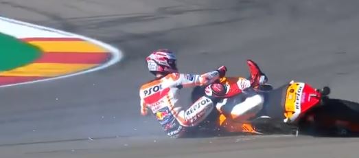 caduta marc marquez warm up aragon