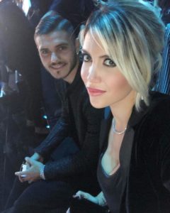 icardi sfilata armani con wanda nara 2