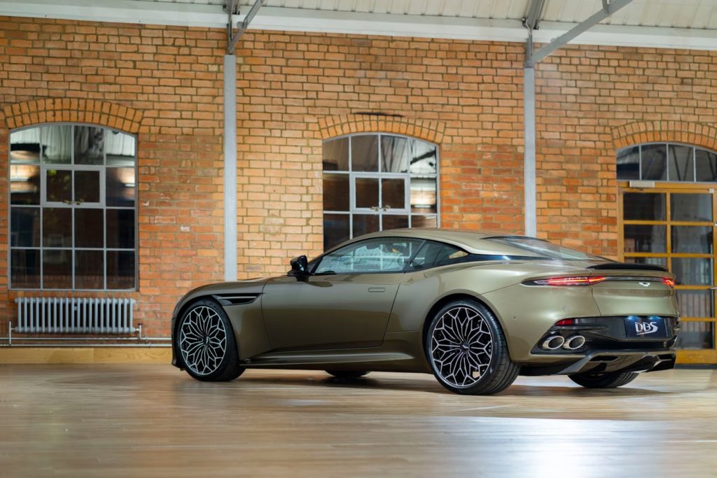 Aston Martin DBS Superleggera OHMSS Edition