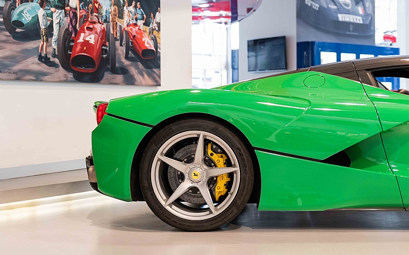 Laferrari-Green