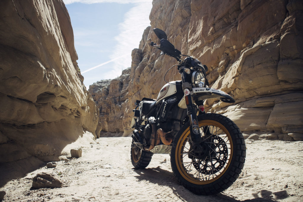 Scrambler Desert Sled_Henry Crew ducati