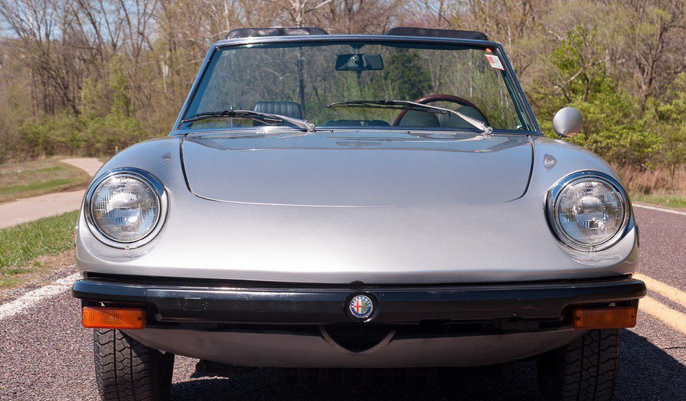 alfa romeo spider 1976