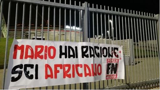 Striscione Forza Nuova Balotelli