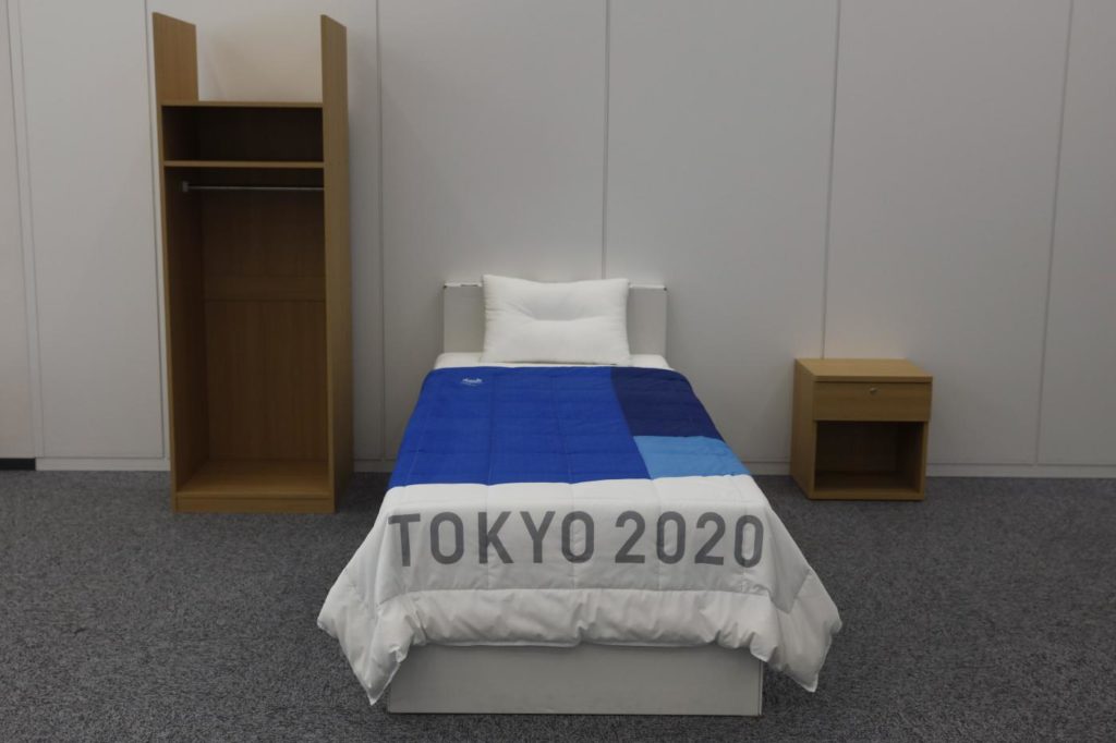 letti di cartone olimpiadi tokyo 2020