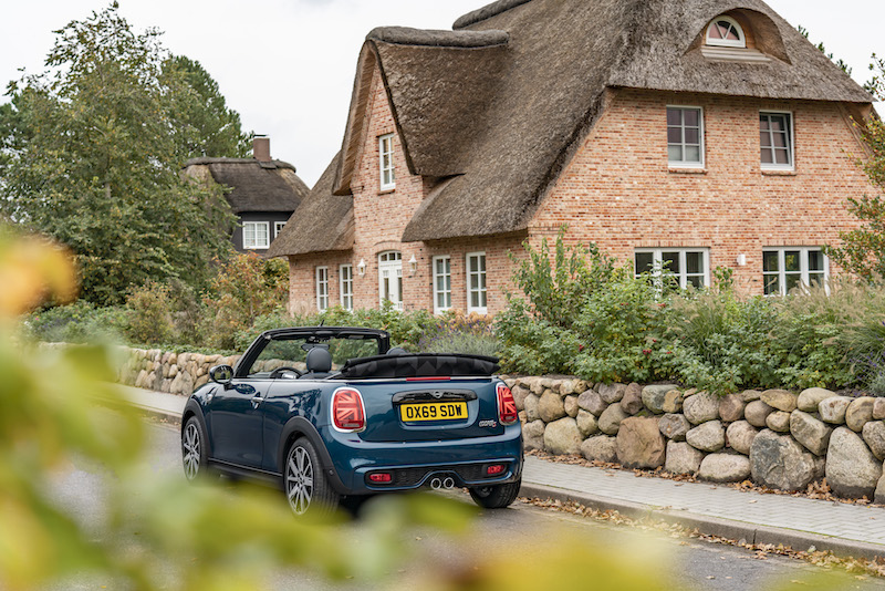 MINI Cabrio Sidewalk