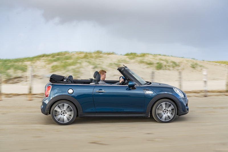 MINI Cabrio Sidewalk