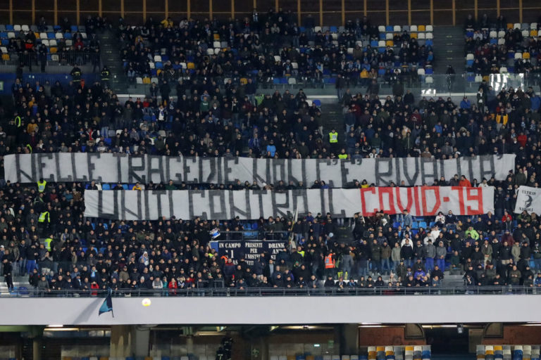 Napoli Striscione Coronavirus