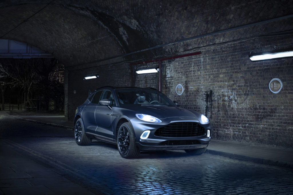 aston-martin-dbx-