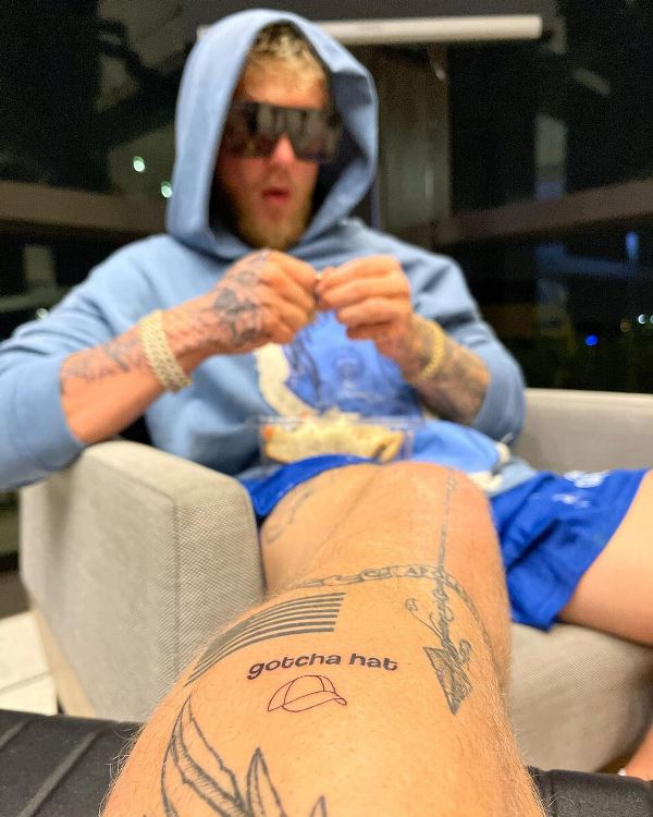 jake paul tatuaggio gotcha hat