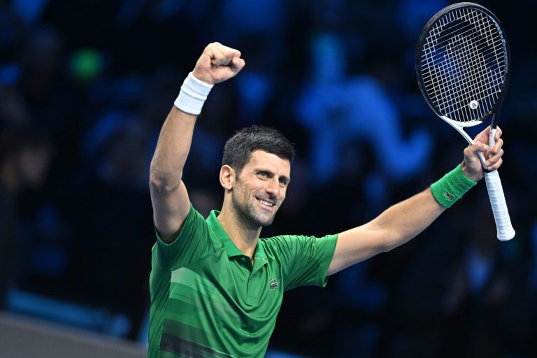 djokovic vince atp finals