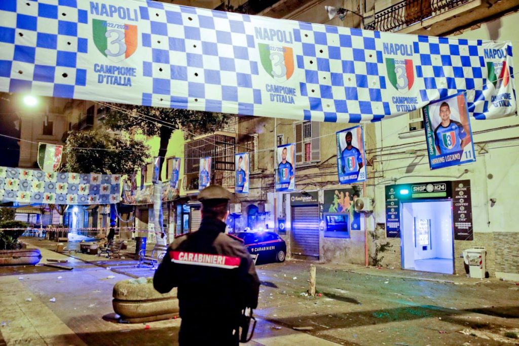 morto festa Napoli