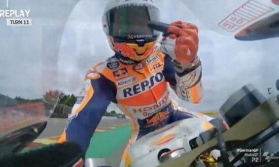 Marc Marquez dito medio