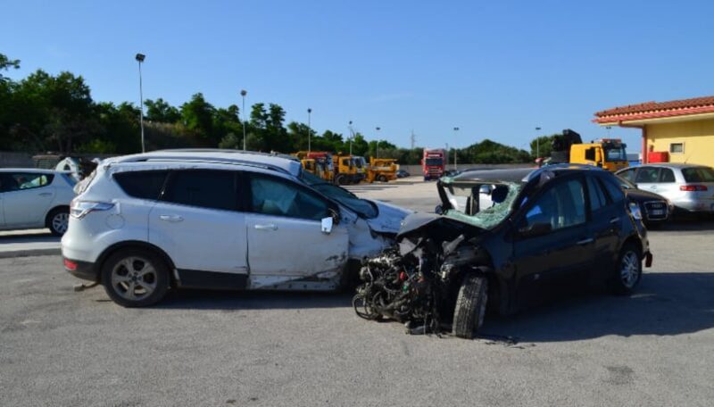 Travolse e uccise mamma e figlio sull’A14 a Giovinazzo: 45enne rischia un anno di carcere