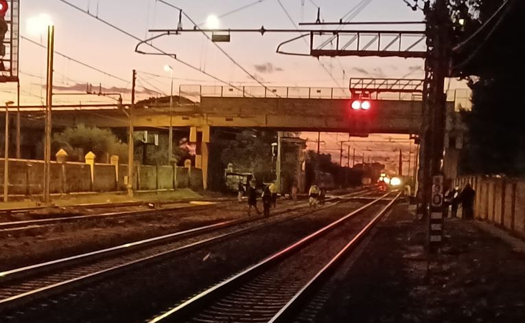 Giovinazzo, investita una persona sui binari: traffico ferroviario interrotto tra Bari e Molfetta