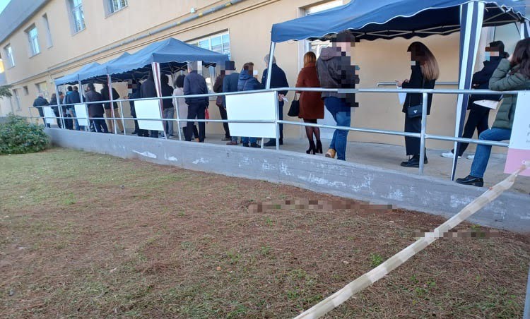 Bari, hub vaccinale di Catino: in tanti in fila per codice Green Pass mai arrivato