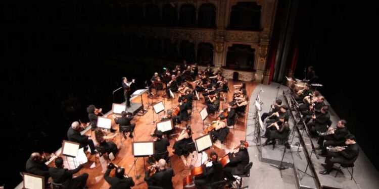 Foto da pagina Facebook della Fondazione Petruzzelli