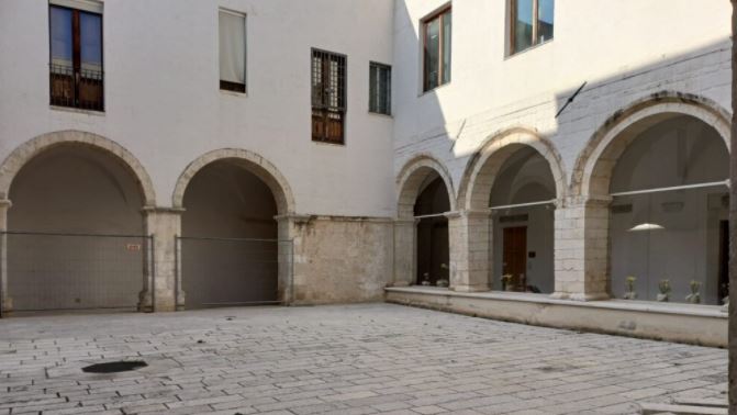 Noicattaro, al via i lavori per un nuovo caffè letterario nel Palazzo della Cultura