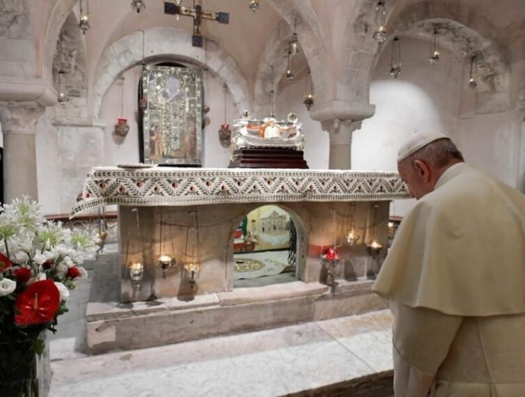 Ogni mercoledì preghiera per implorare il dono della Pace nella Basilica di San Nicola