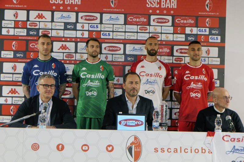 SSC Bari presenta il nuovo main sponsor Casillo, De Laurentiis: “Società in vendita? Benvenuti speculatori”