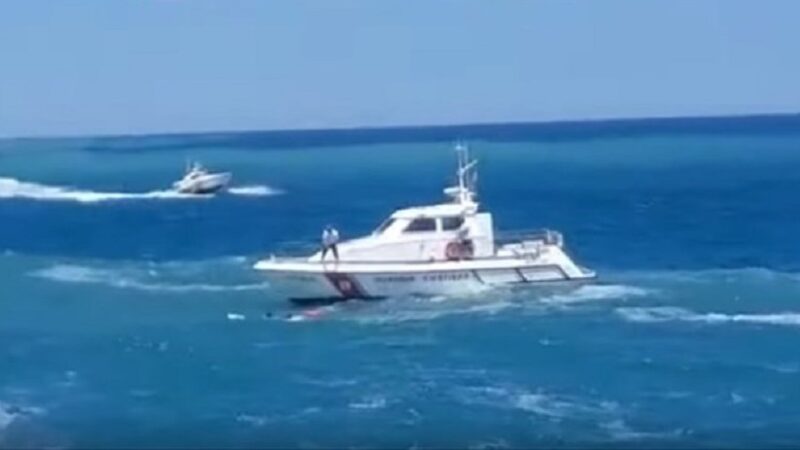 Rimorchiatore affonda a 50 miglia da Bari: cinque morti, due sono pugliesi. Salvo il comandante