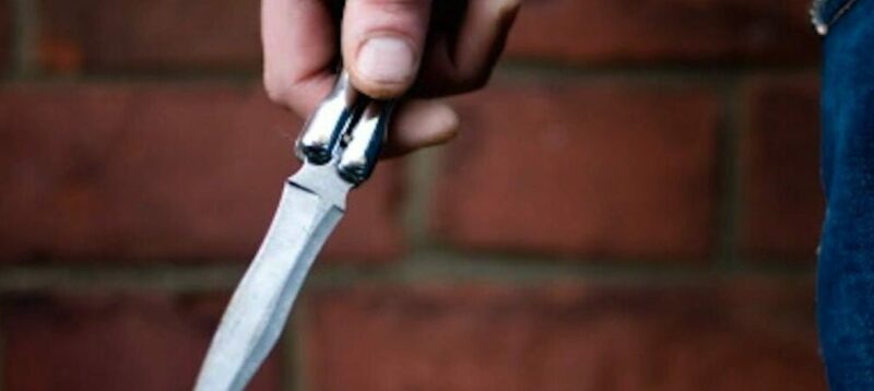 Rapina un supermercato di Bitonto con un coltello e fugge: bloccato dai Carabinieri