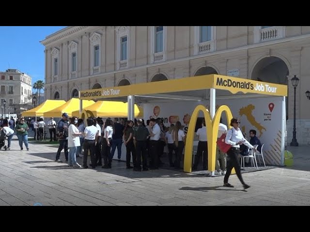 Boom di domande per lavorare da McDonald’s nel Barese: 1.200 candidature per 150 posizioni aperte