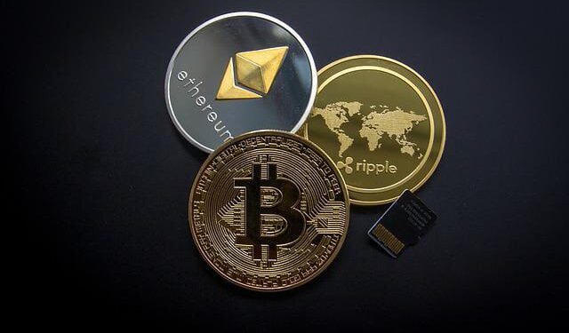 https://pixabay.com/photos/cryptocurrency-business-finance-3085139/